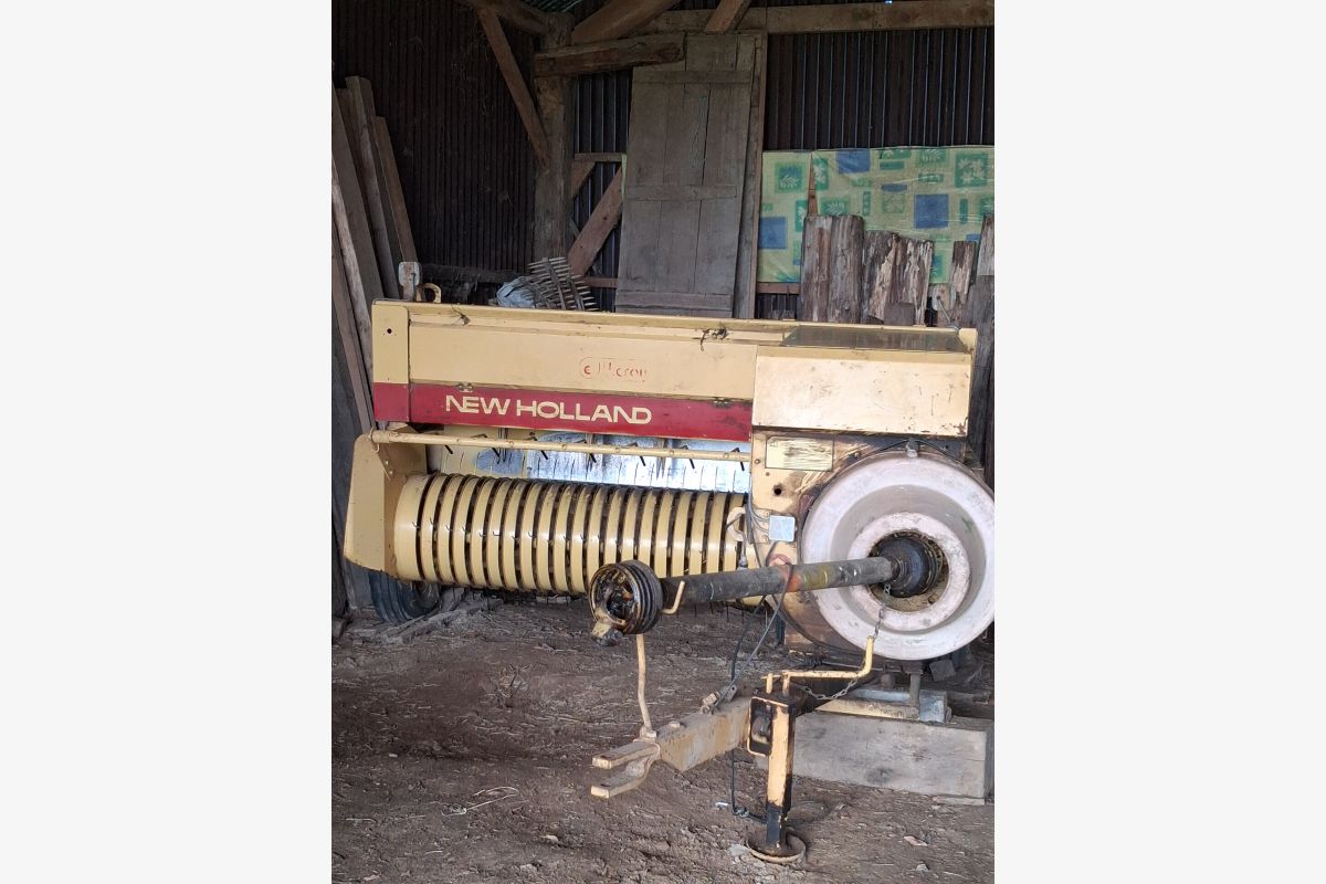 Photo 1 Botteleuse New Holland 