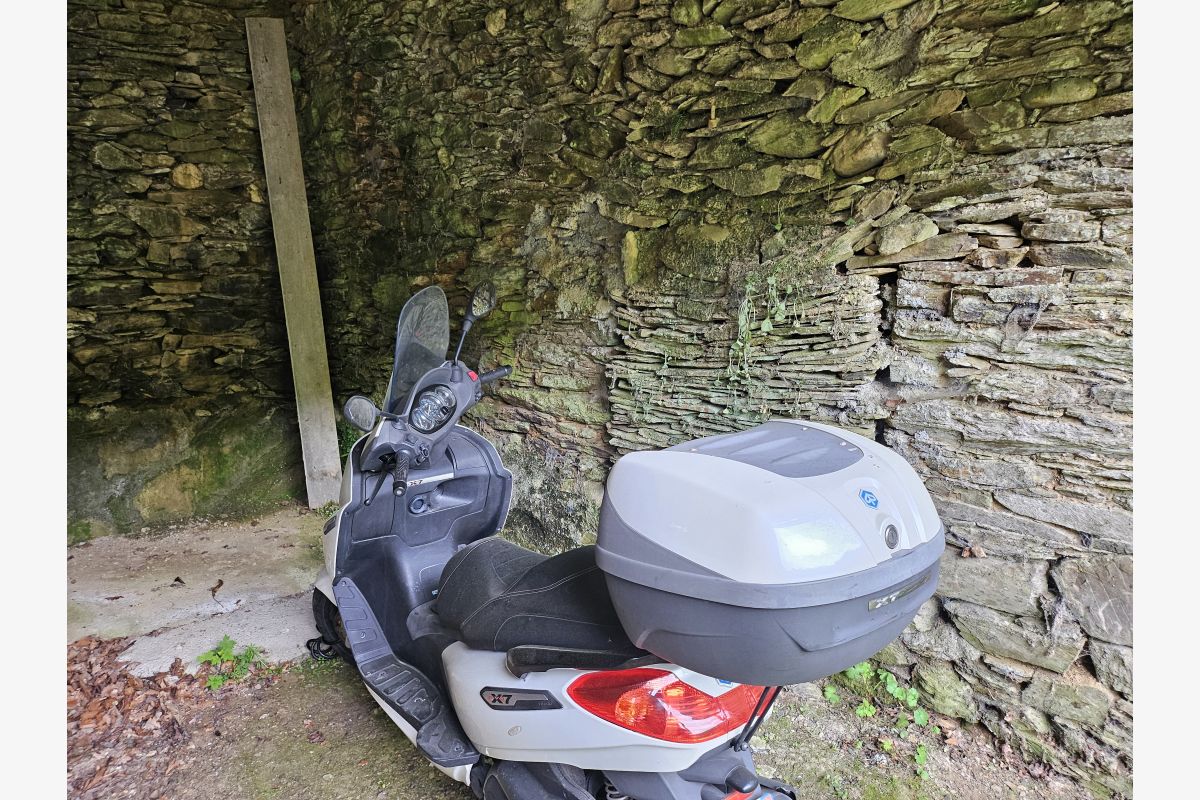 Scooter piaggio 125 - 30242774_76c4dc43de2019ddee630042a96badaf.jpg