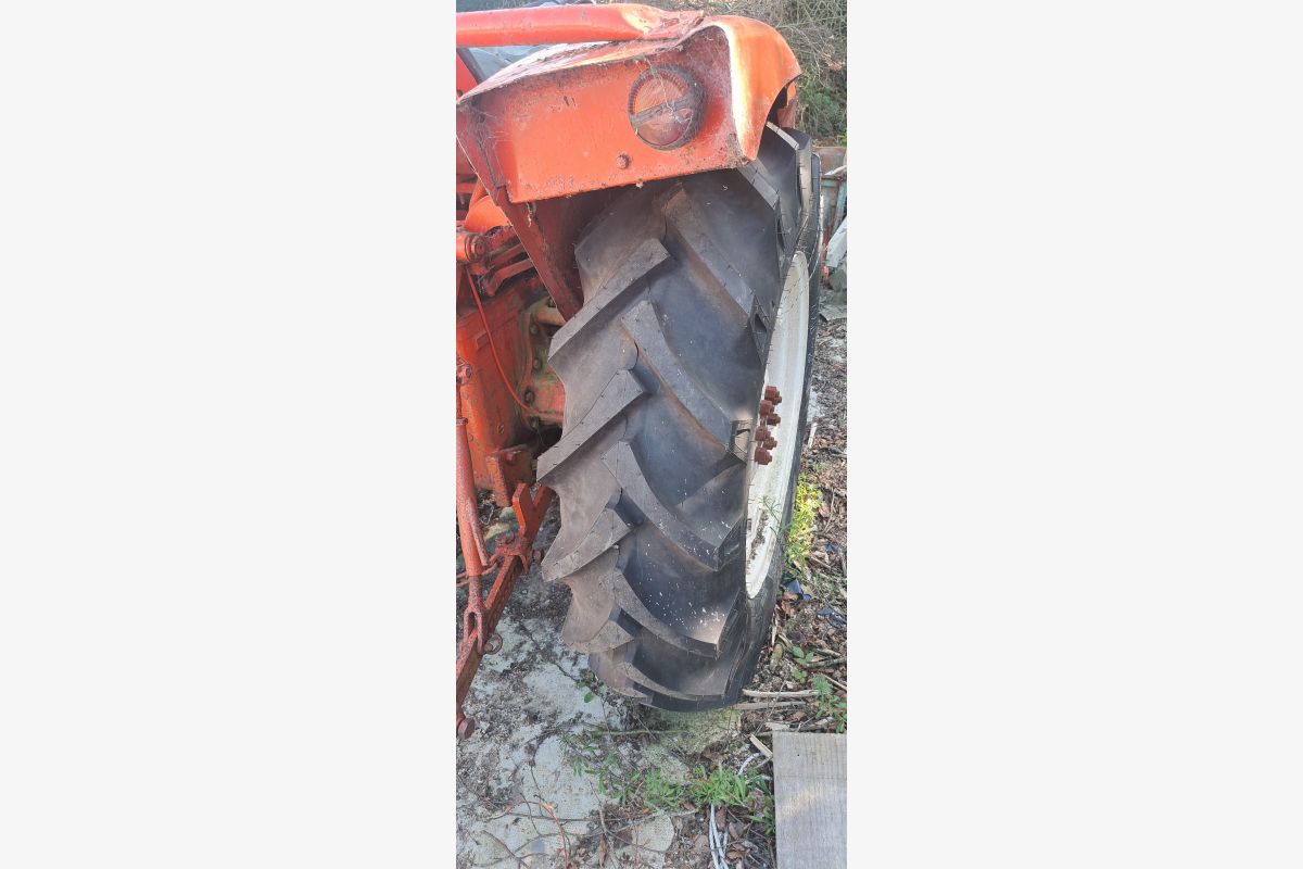 A vendre épave TRACTEUR Renault Suoer 3 - 30242779_62f15acc4cf9407ad51bed6a6a1835a4.jpg