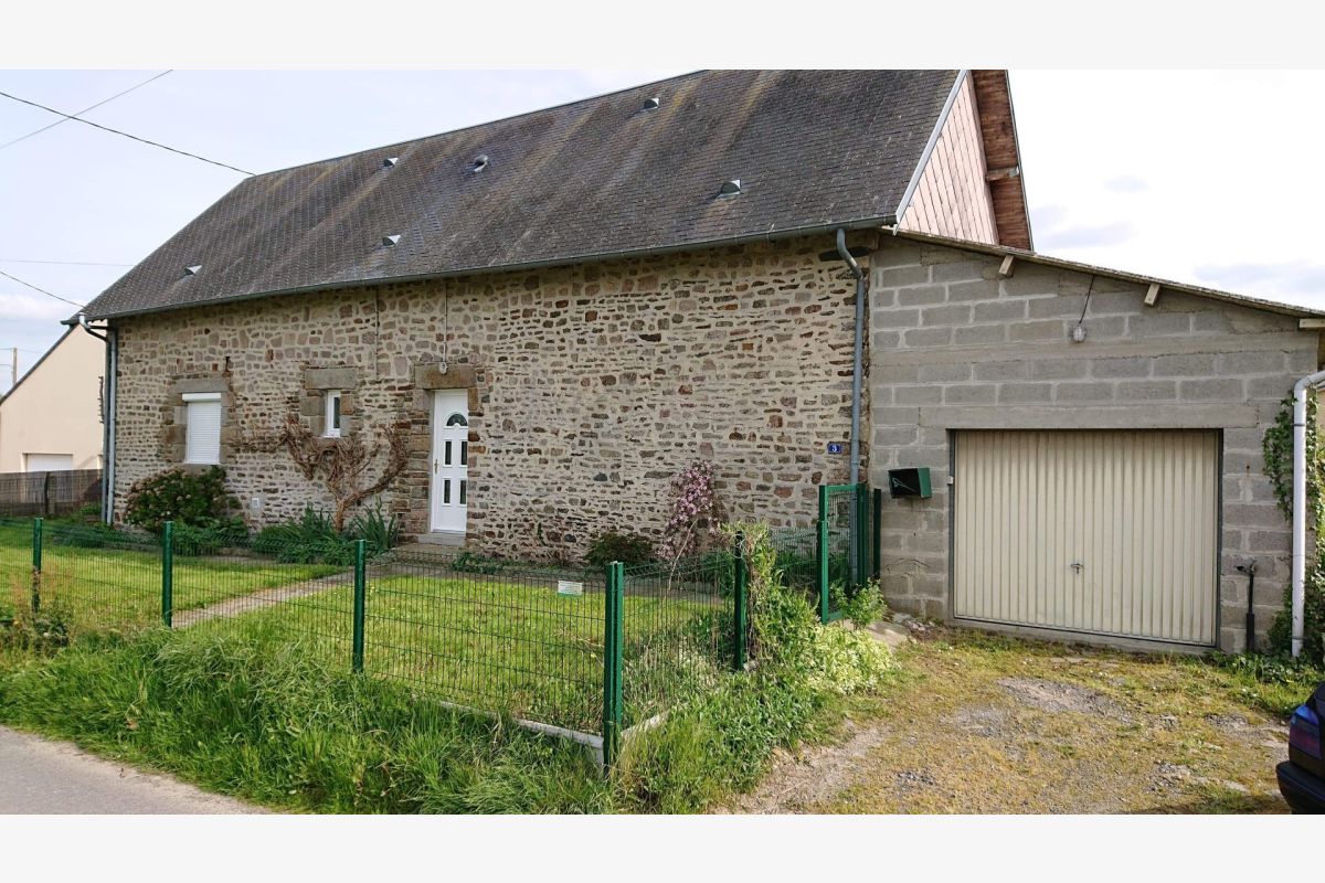 Etouvy, 7 km de Vire, axe Saint-Lô, à vendre maison... - 30243195_181b9a30dde01994f38a00379dfc5871.jpg