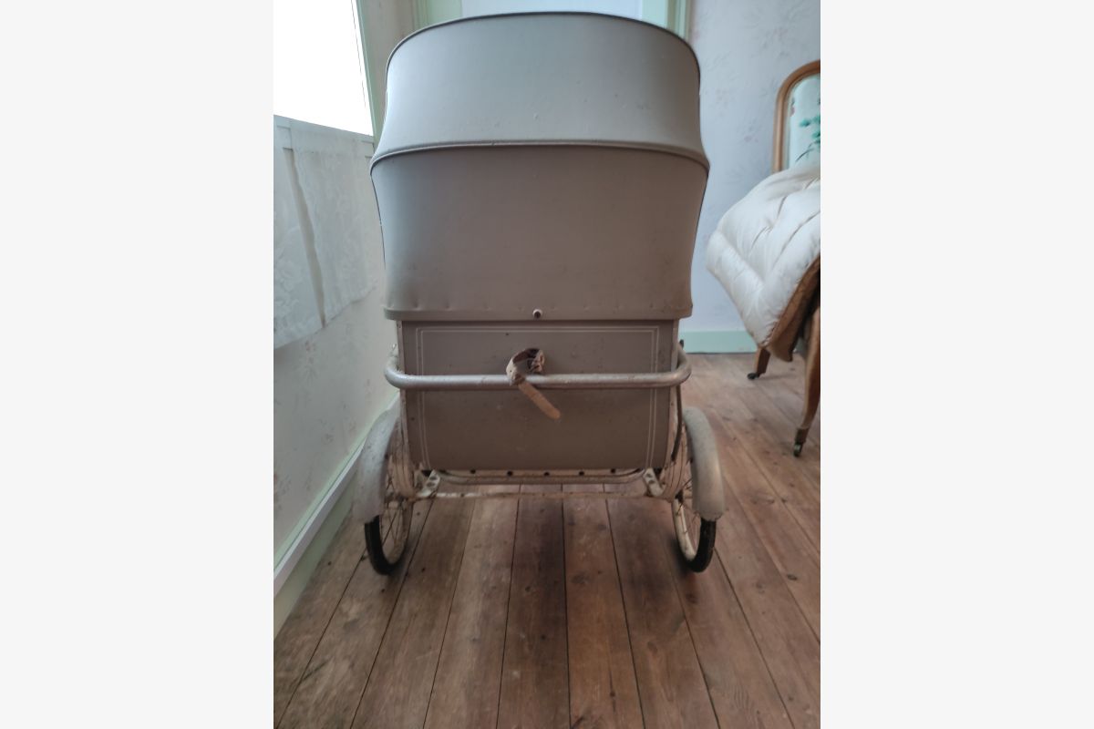 Landau ancien - 30243208_84631c99d06684cd18fa8b73b5b87eca.jpg