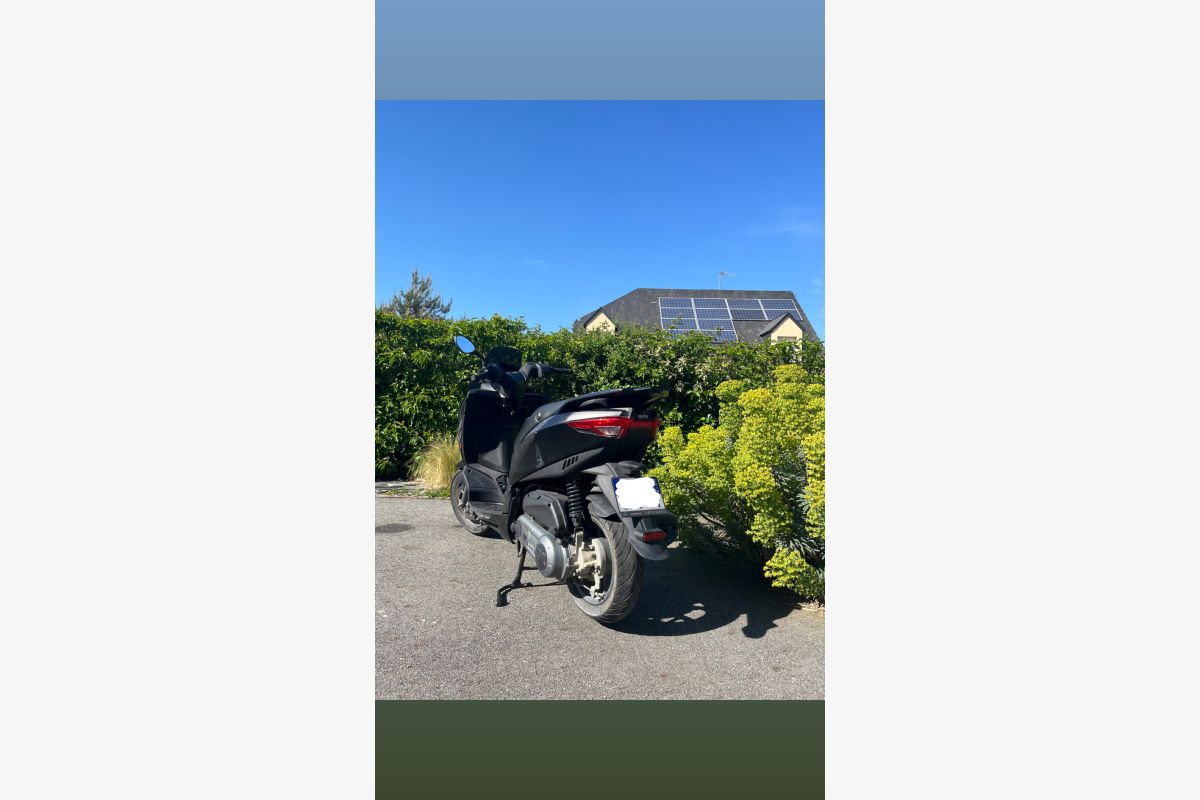 Scooter 50 cm3 Aprilia SXR - 30243311_48b870f19a8ab74ecfb49fd88f649e68.jpg