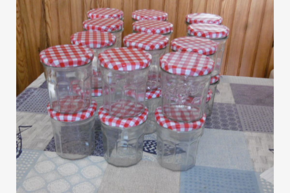 Photo 1 Pots pour confiture