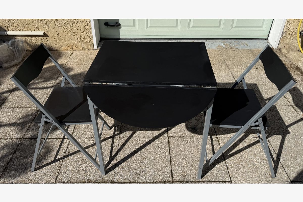 Table + 2 chaises - 30243564_0dcf4307164d1bcb6f47796374969bb7.jpg