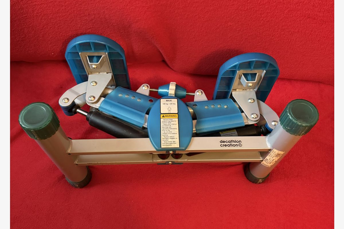 stepper - 30243565_b8df6b62e1495cc75ef0efd8897a03d6.jpg