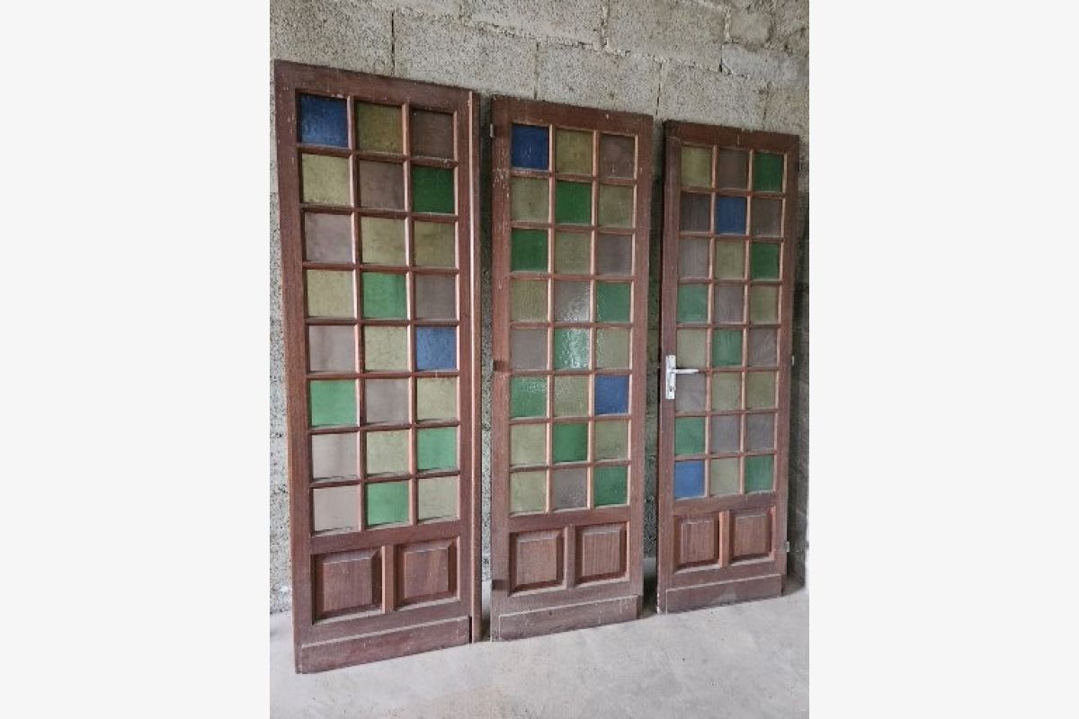 Photo 1 Porte 3 vantaux carreaux couleur