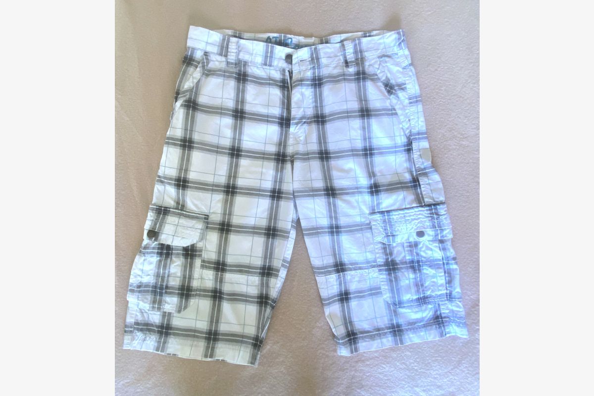 Pantacourt – Bermuda homme – Taille S - 30243683_309d71623a47e551c10bab786dd05ce6.jpg