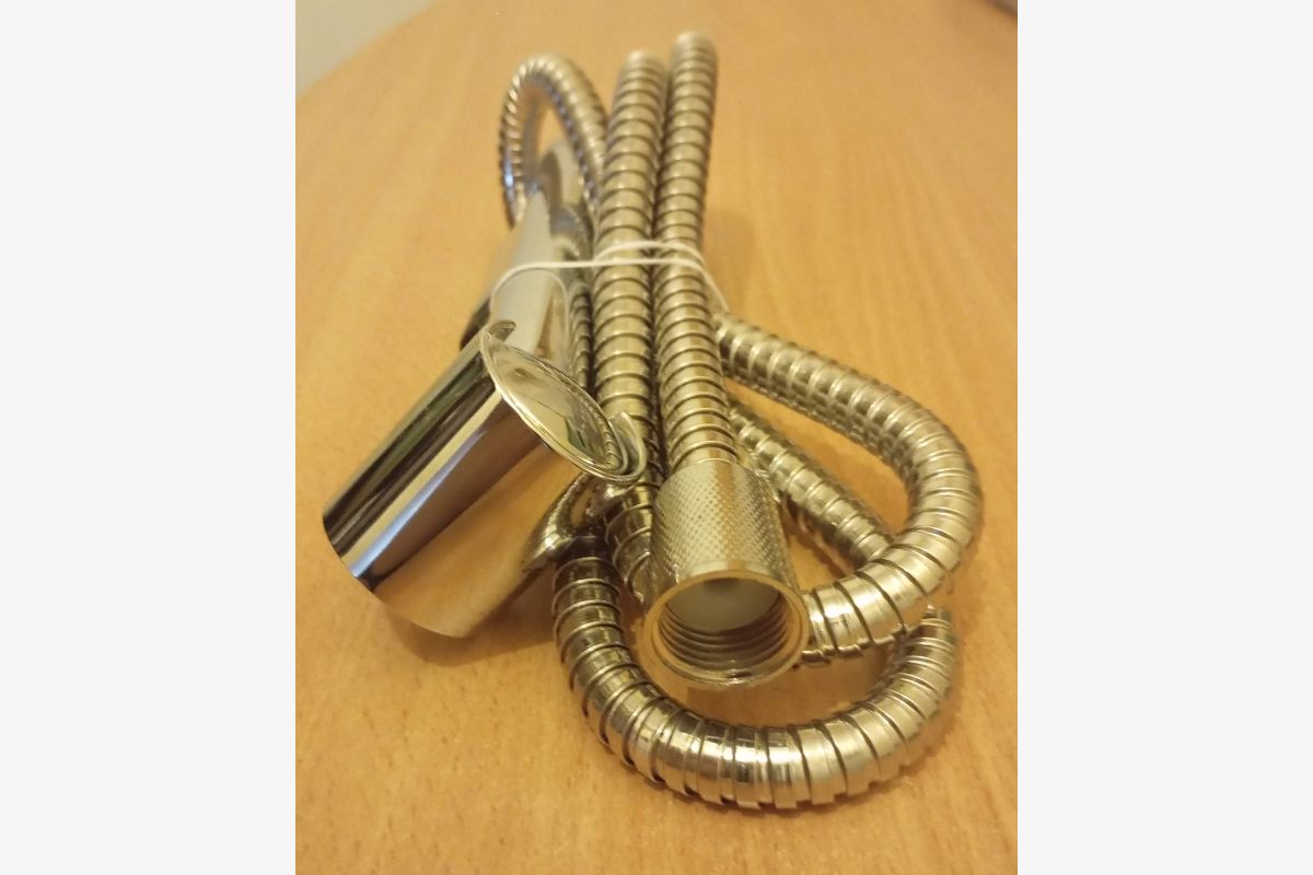 Douchette avec flexibles 1,50 m - 30244001_09f57f3370a3ab637ada7980ffa37c14.jpg