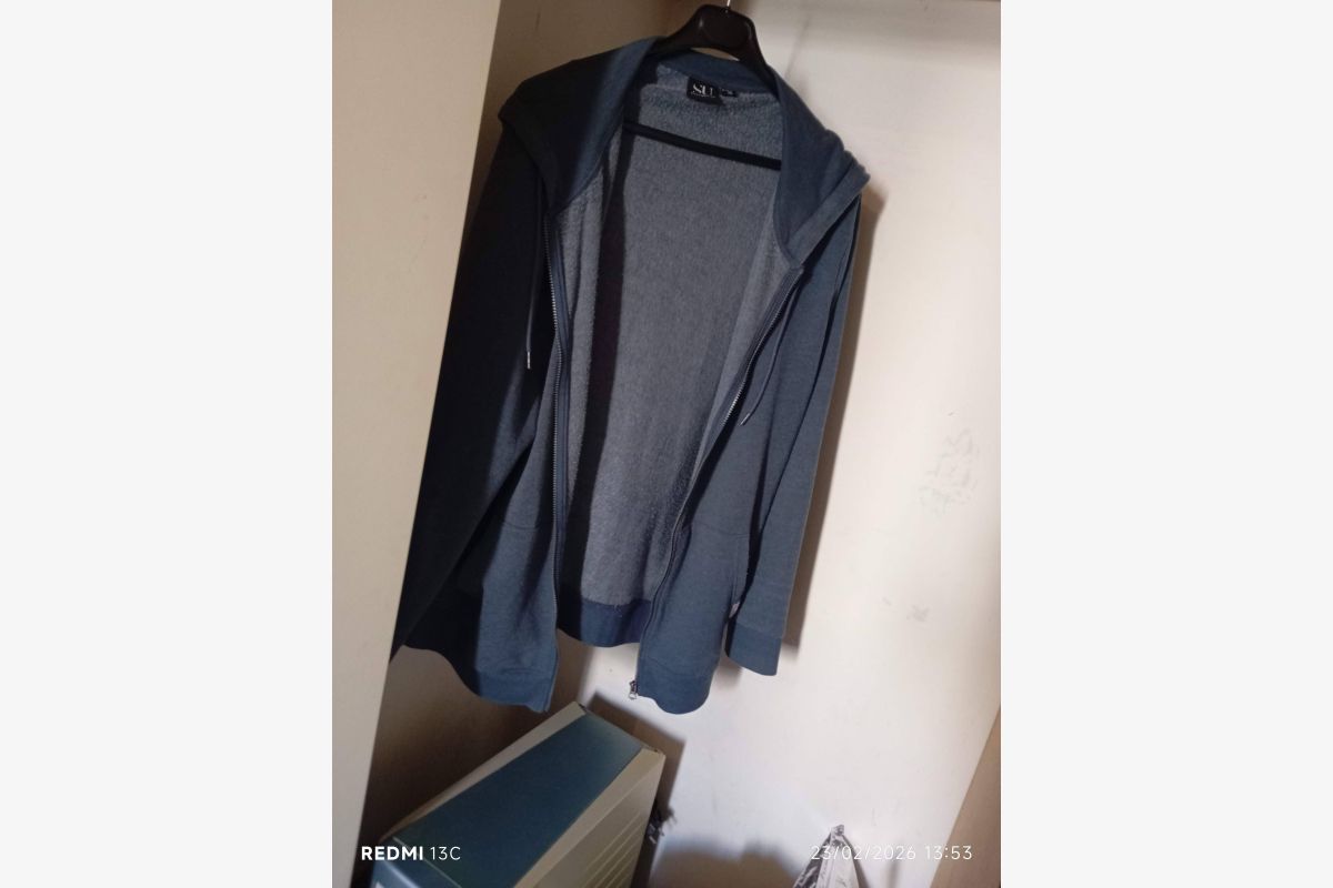 Photo 1 Veste gilet  à capuche bleu marine