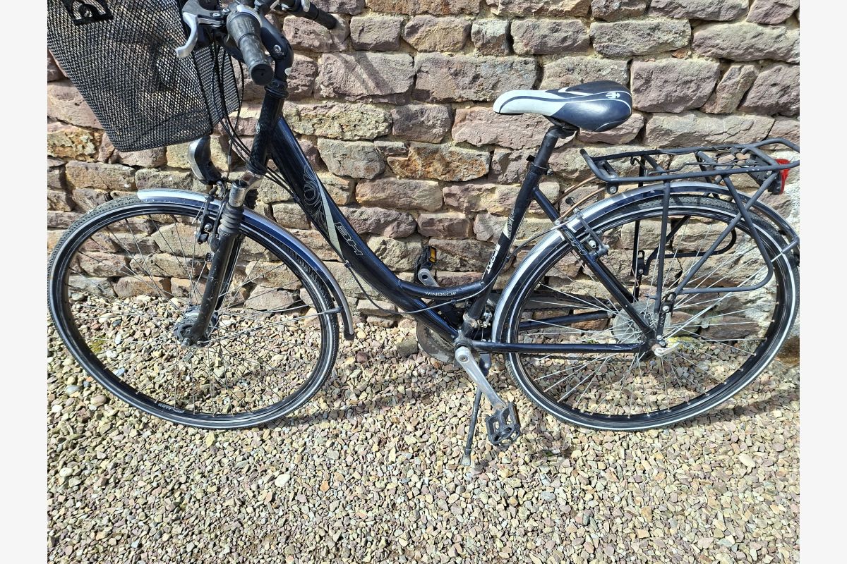 Vélos homme et femme - 30244086_7aee1f3d0e1b406b7b4b6e5b7e716ce9.jpg