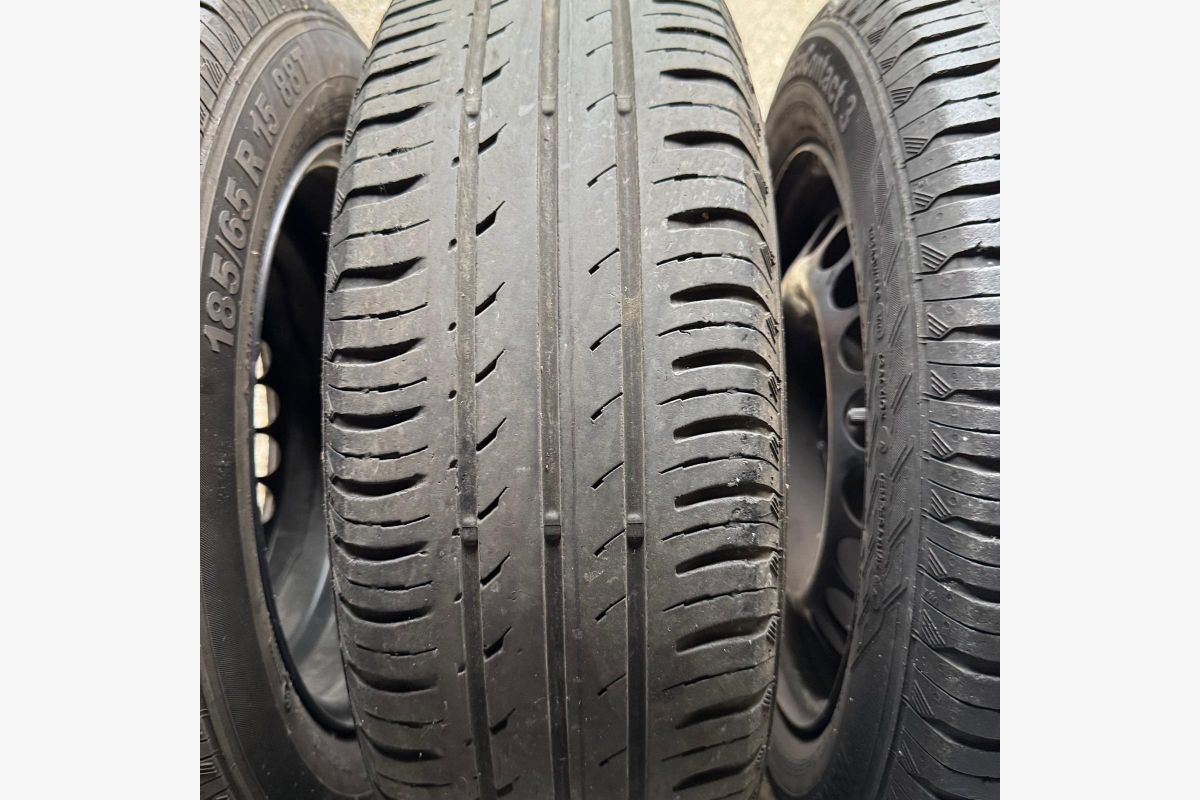 Vends roues de voiture été - 30244100_b266de11b205f92708e9155dd86adfe3.jpg