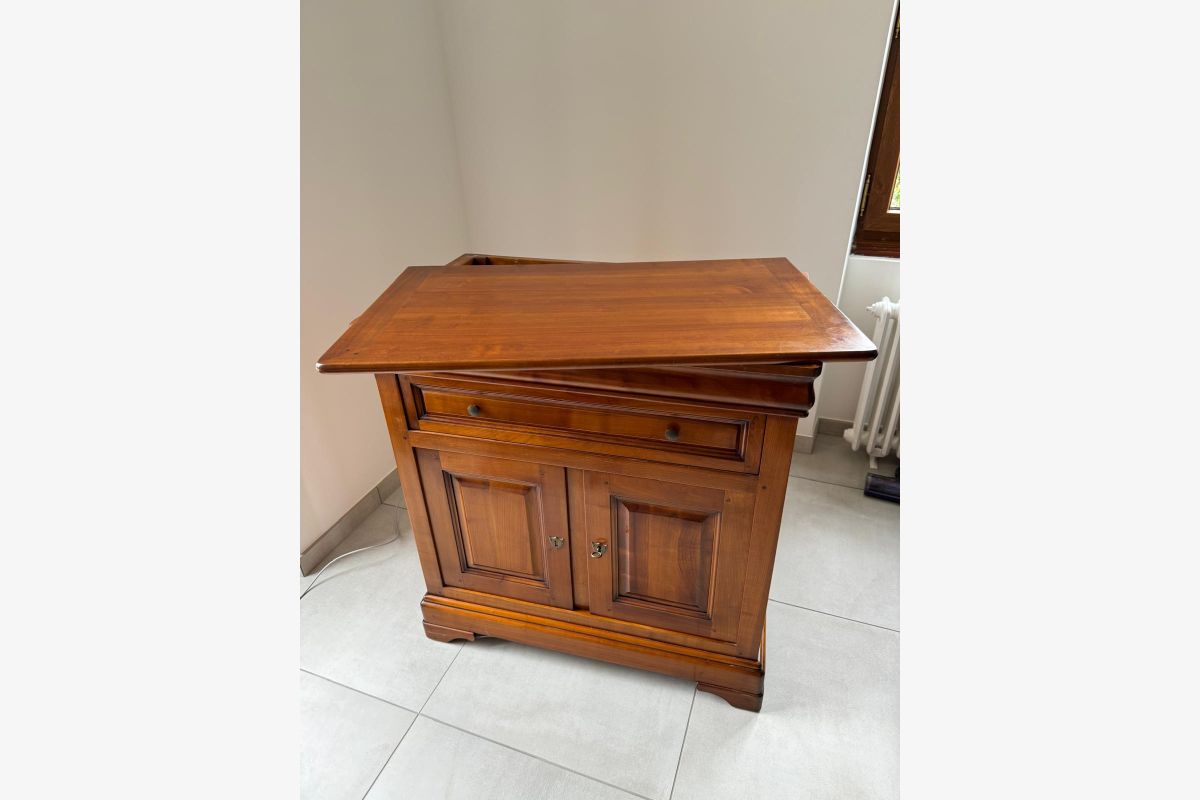 Vends meuble télé bois massif - 30244106_1f43e84fad6de6af3244fb7c2b2eaf36.jpg