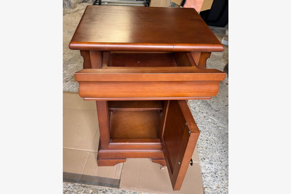 Vends chevets bois massif - 30244107_b8f92bc21c4b10190393dbf7ea8b66ca.jpg