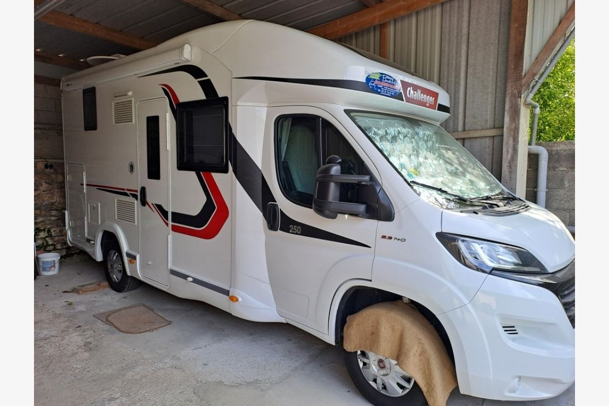 Photo 1 Vends camping-car 