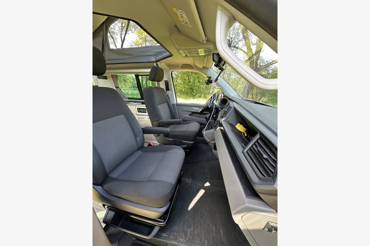Volkswagen Transporter T6.1 2.0 TDI 150 CV DSG7 - 30244152_6b41afd99f20fb547f3be76fcfa400c1.jpg