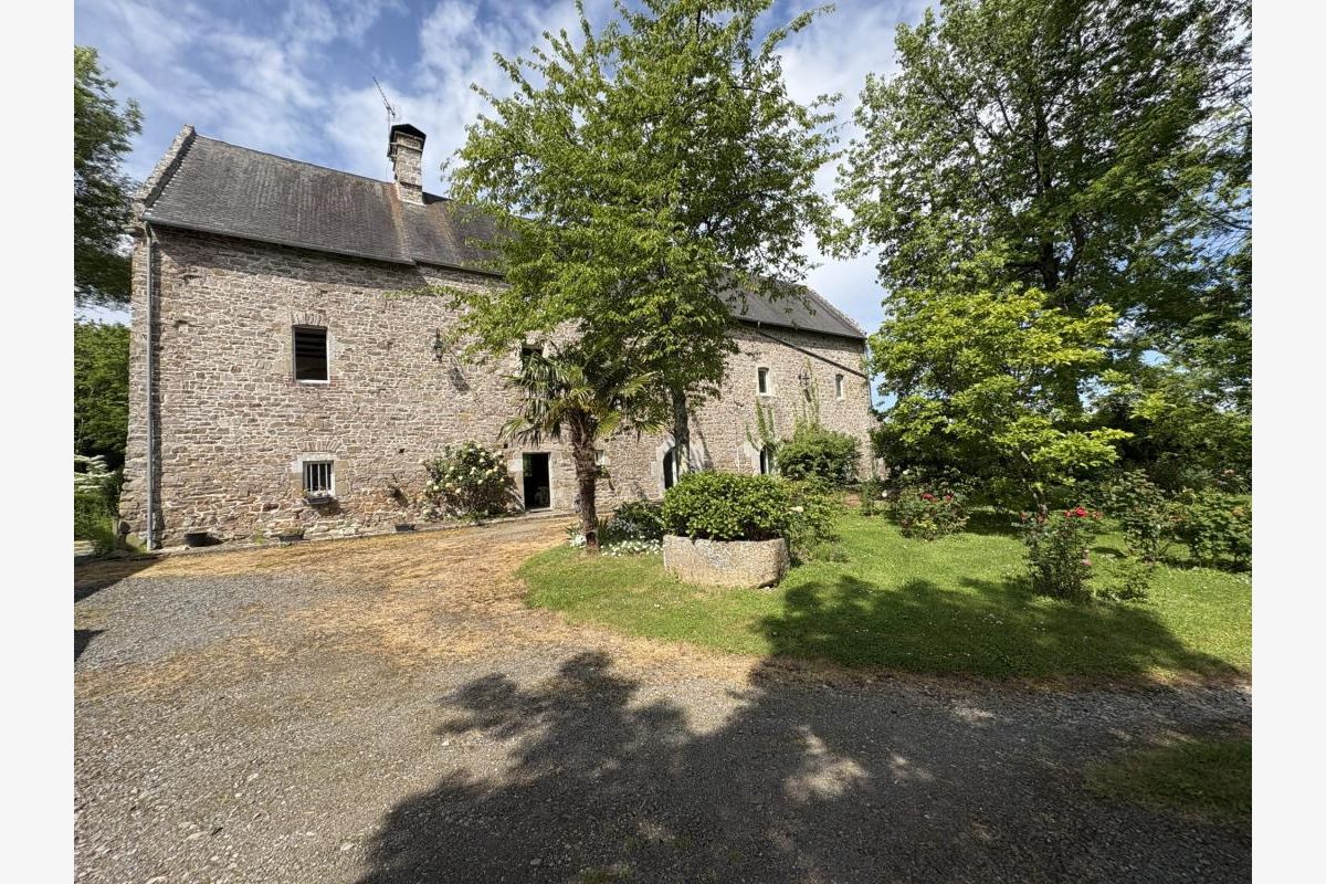 Photo 1 Propriété du 12ème siècle