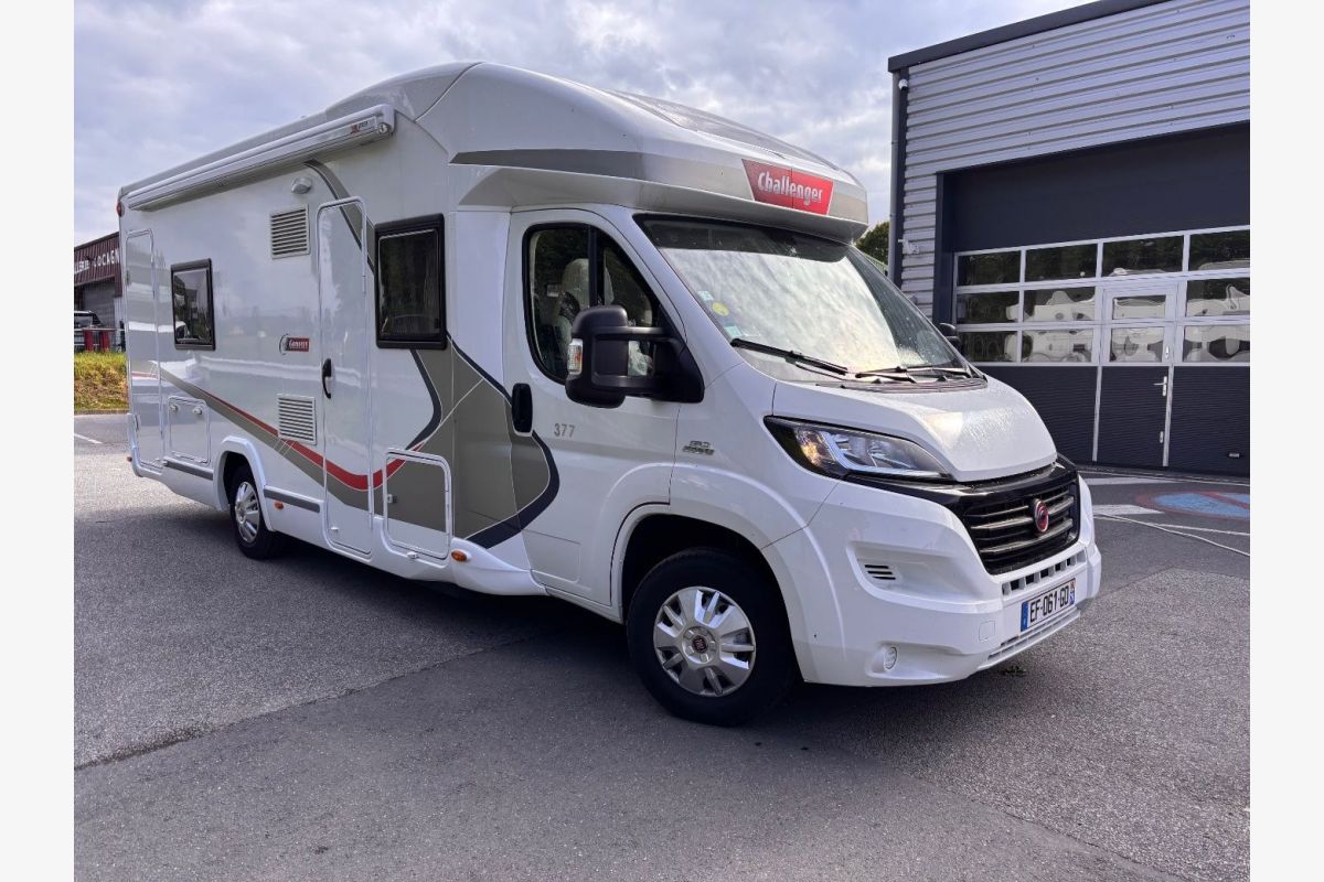 Photo 1 Challenger Genesis 377