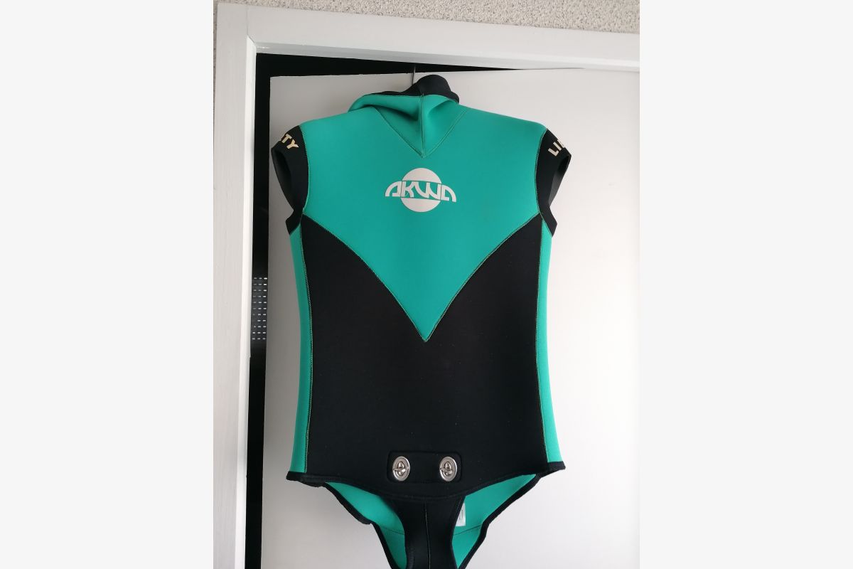 Photo 1 Tenue de plongée