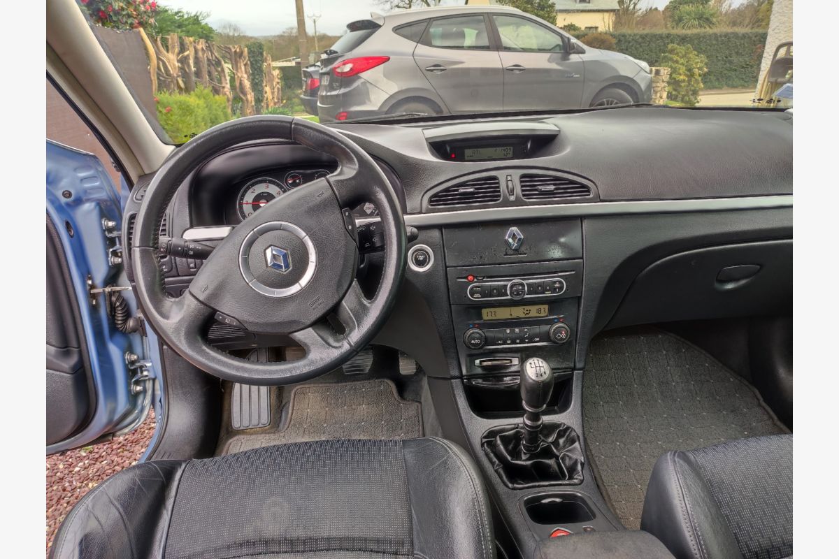vends Laguna 2  - 30244866_d91e82491668a6119bd117c2bce7c8ab.jpg