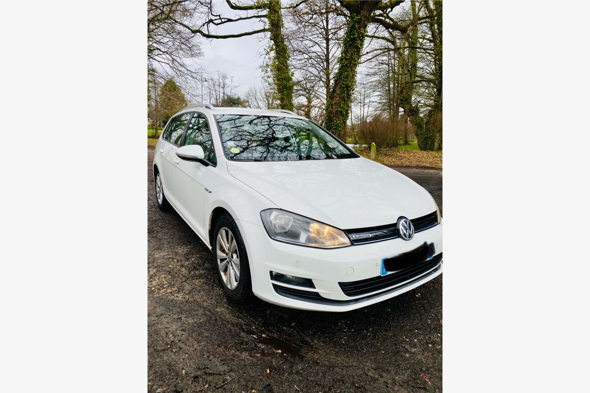 Photo 1 Volkswagen Golf SW VII 1.6 TDI 110ch Confortline BlueMotion