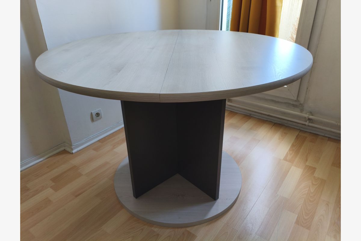 Photo 1 Table ronde + rallonge