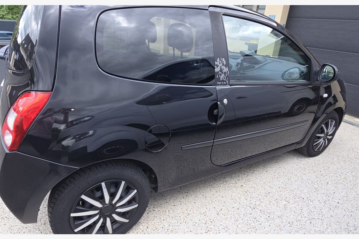 Vend Twingo 2 Night and Day 2008 - 30244928_09ba3ab3f31f1ed100d57eb47db646f2.jpg