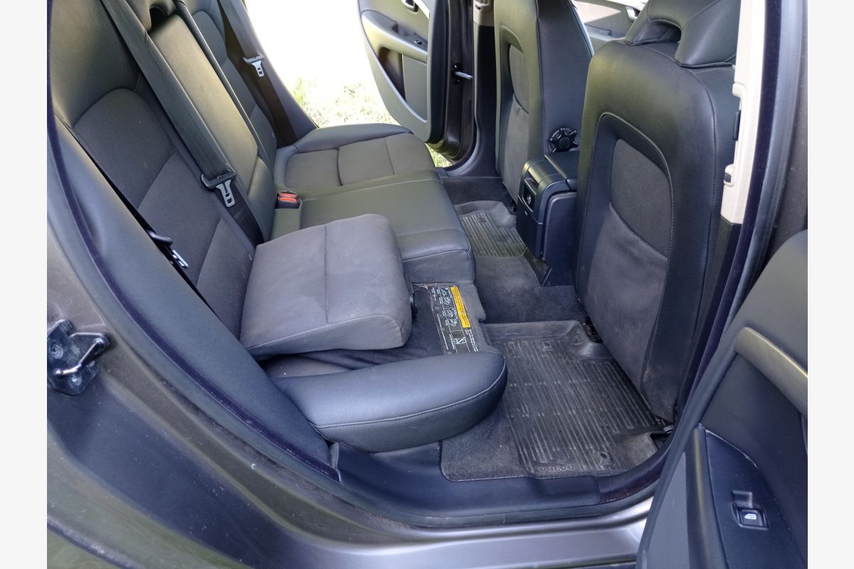 Volvo v70 - 30244940_8fbbfdaa53dda599d064839a2dbe5fd5.jpg