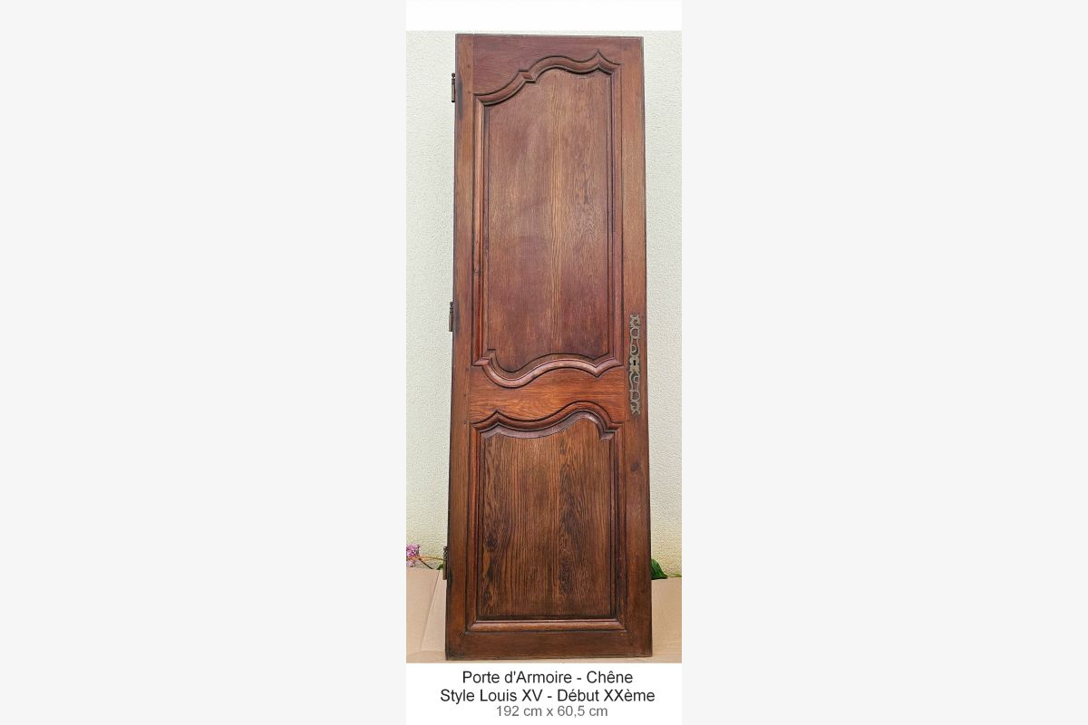 Photo 1 Porte d'armoire de style Louis XV en chêne - Début XXème