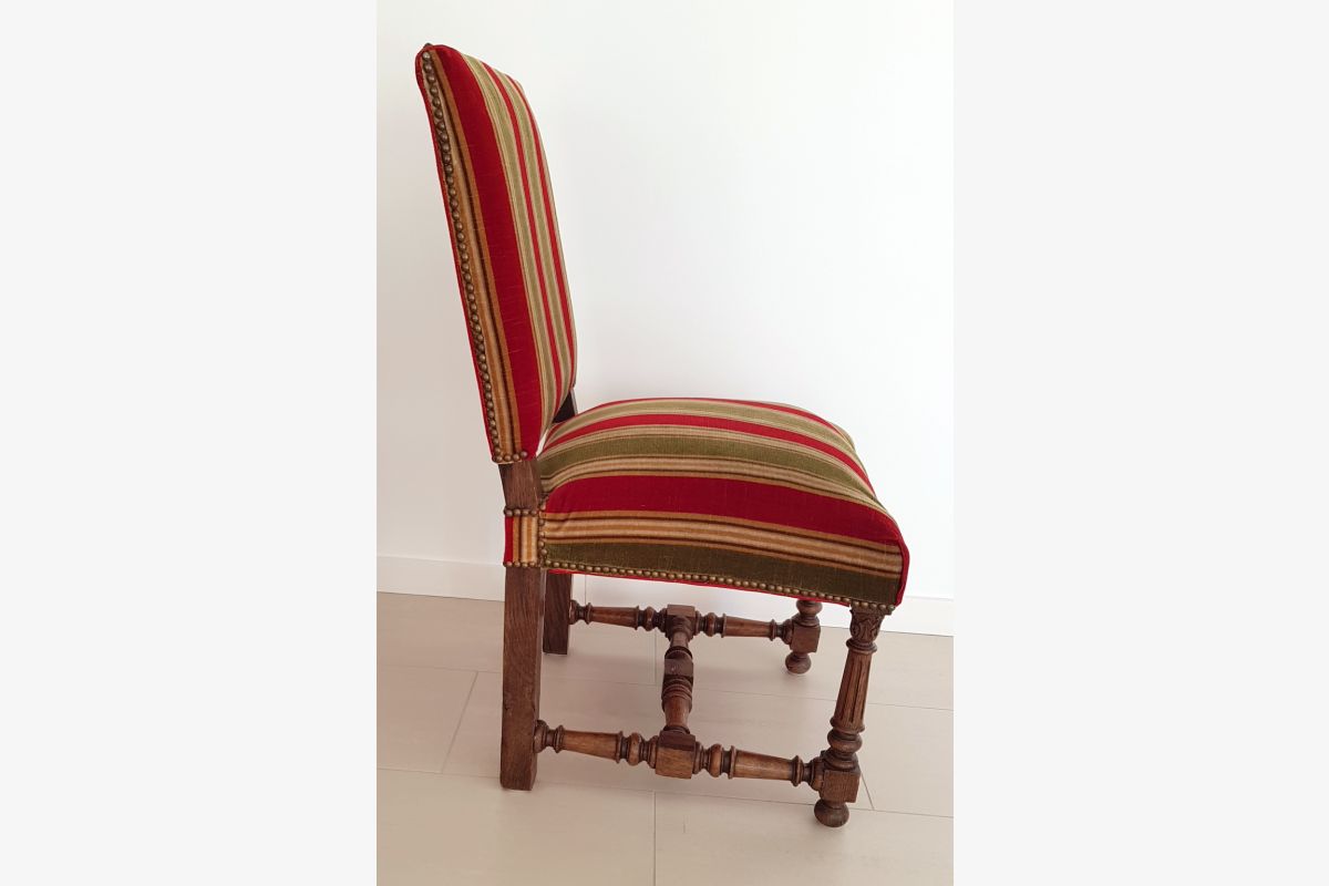 Chaise - Style Louis XIII - Velours et Chêne massif - Ancien - 30244959_944d51083f4df47d208f5b1604a24db4.jpg
