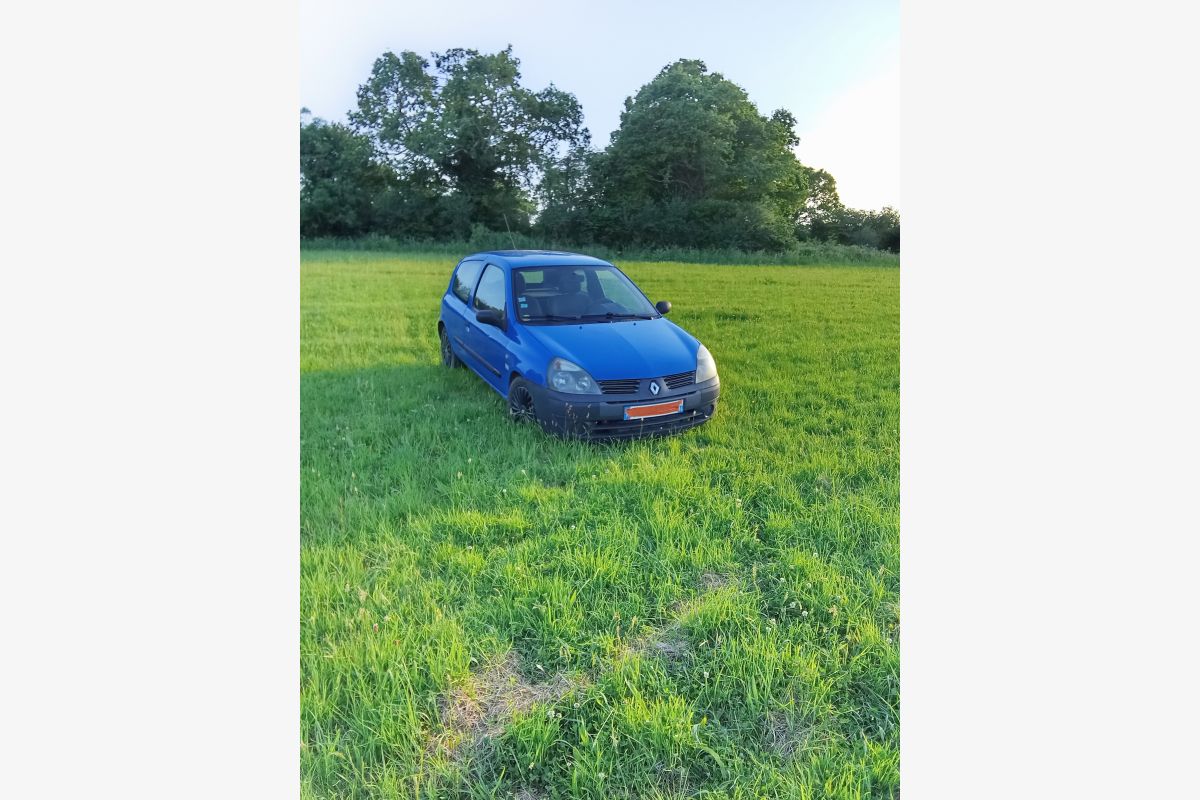Photo 1 Voiture Clio