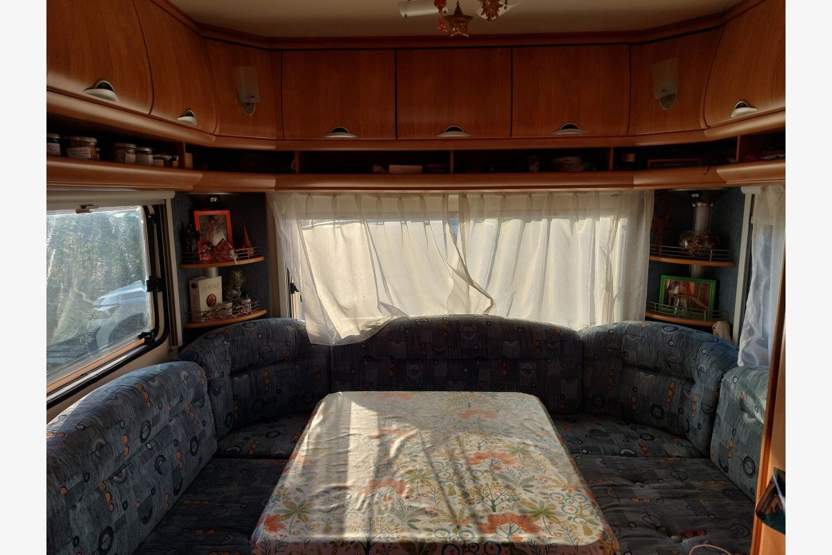 Hobby 2008 – 4 couchages – Très bien équipée - 30245539_0149f6c8dbc162b97dd7f3ca95c17111.jpg
