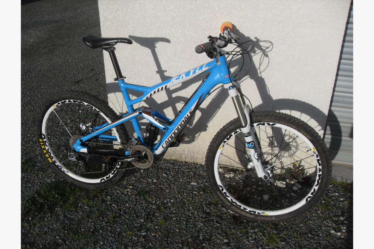Photo 1 Cannondale Jekyll II 26 p 26