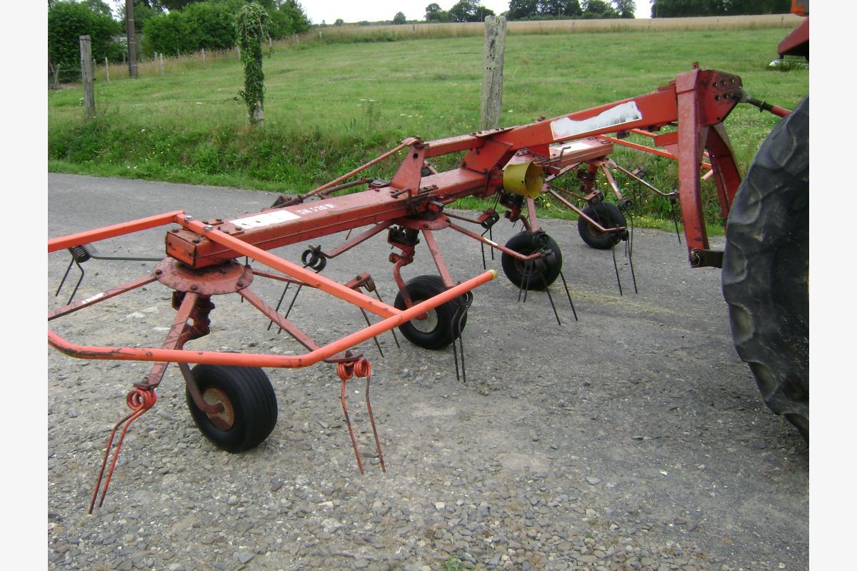 Photo 1 Faneuse Fella TH520D