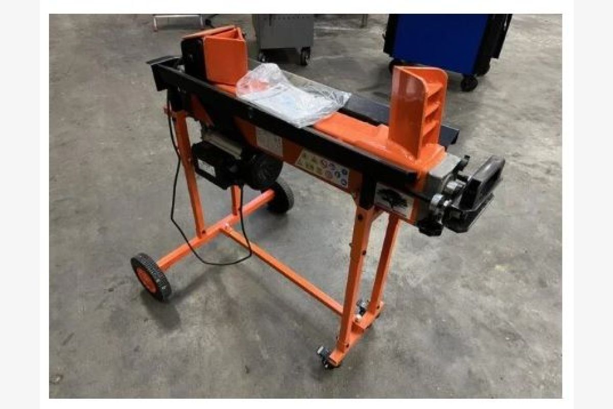 Photo 1 Fendeuse de bûches Forest Maste FM 16 D