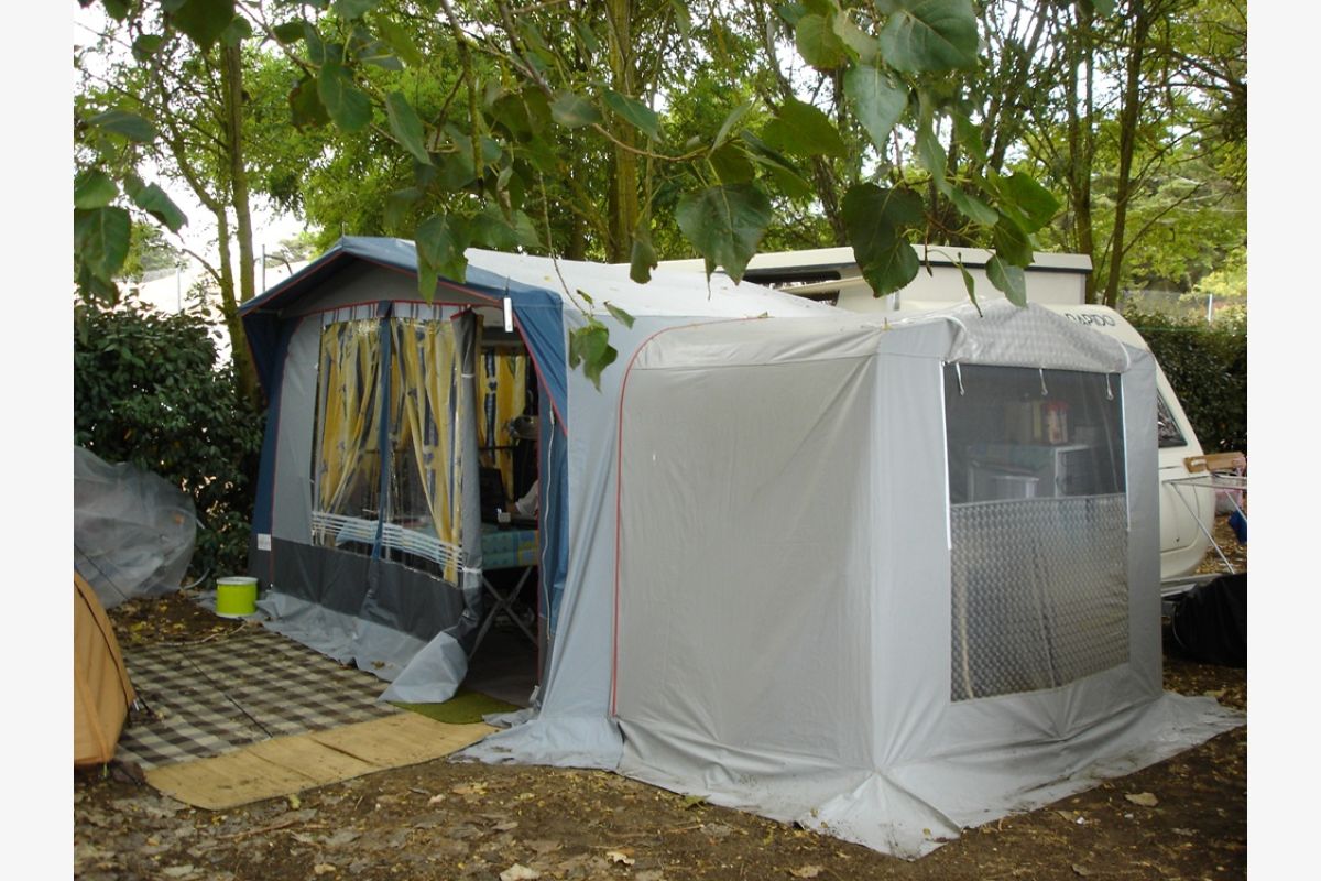 Vends caravane Rapido Club 32T - 30246081_120f6d2e1979f28731cdf32bf0ec65e8.jpg