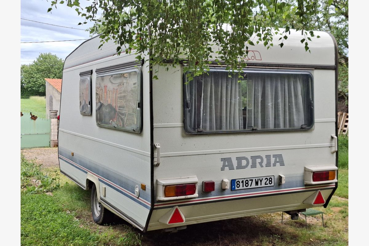 Caravane Adria 4,30 m - 30246084_0a752a33be58c9961c0bbe4a488cfe41.jpg