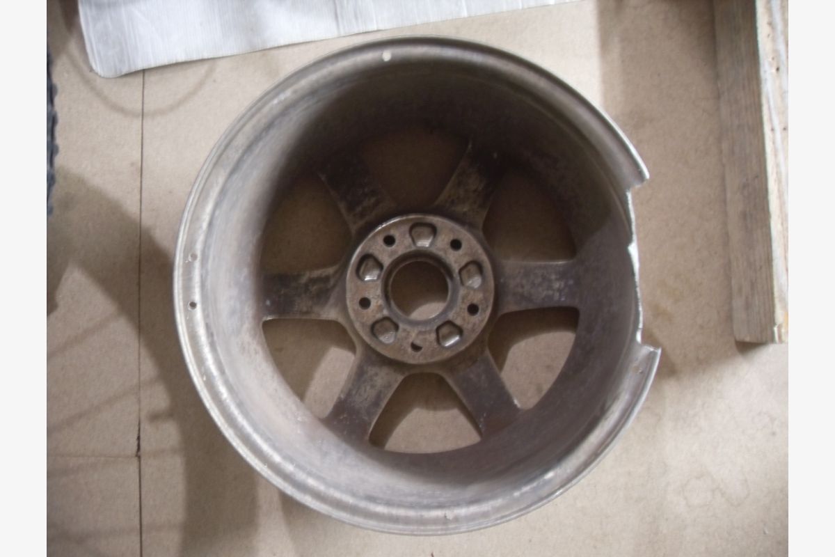 1 roue UNE SEULE Volk Racing TE37 Rays engineering 15 - 30246089_19d0073302f565636667cf3b34c67796.jpg