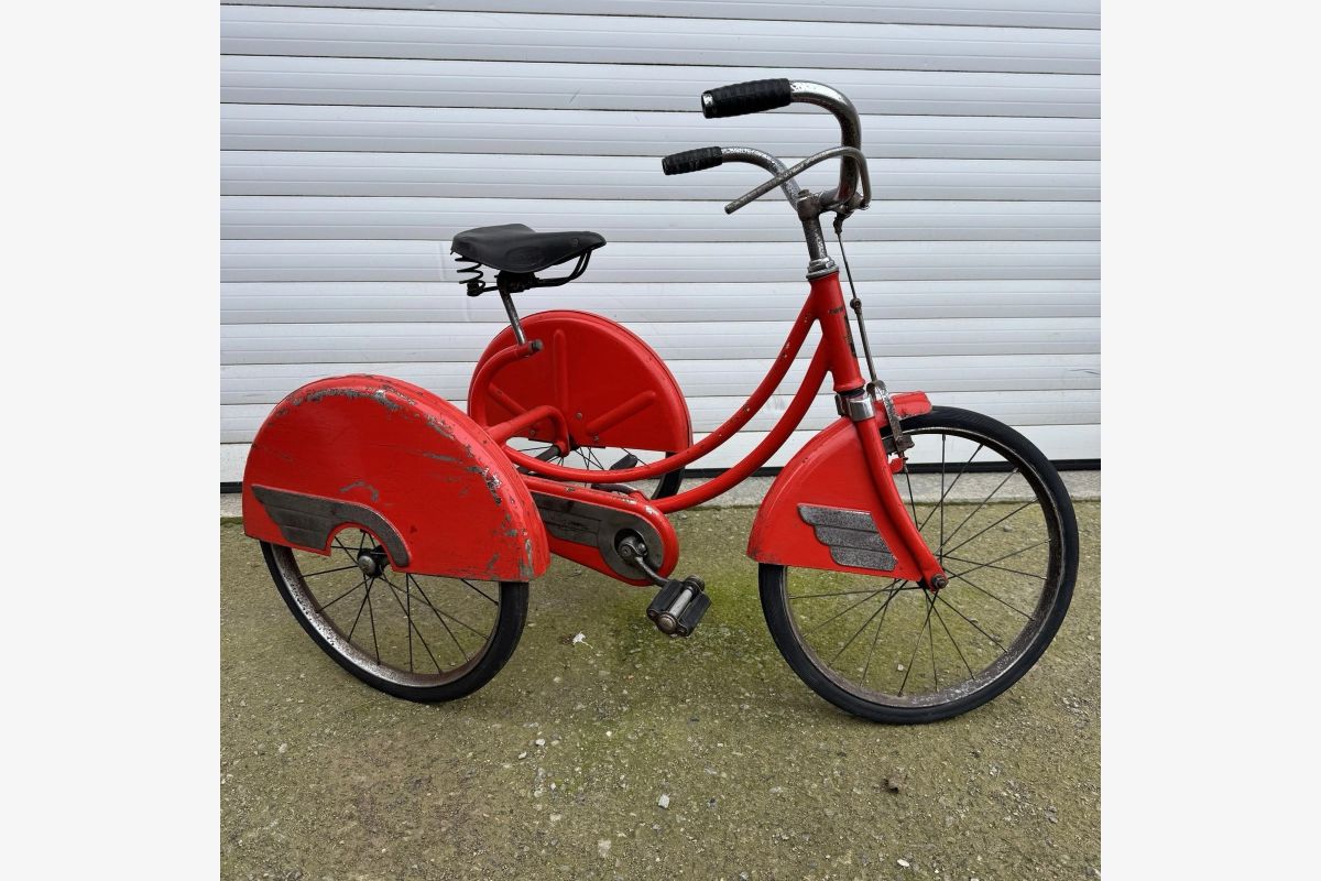 Rare tricycle Wavex Wizard rouge pour enfant, selle Dunlop d’origine, pièce de collection vintage - 30246239_8b26a2db75400753b498fc3163c5a29a.jpg