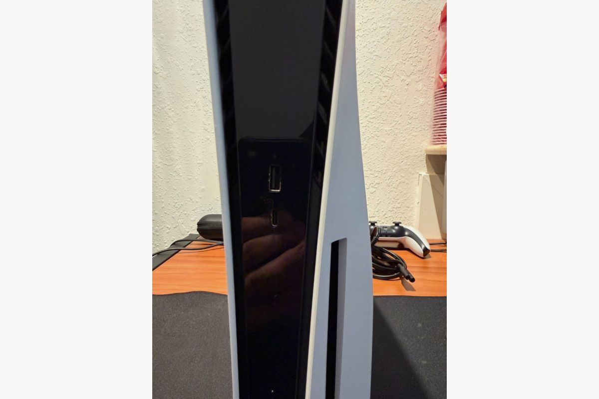PlayStation 5 avec manette  - 30246241_23f12d5a674f2854d557a49d1232dbd8.jpg