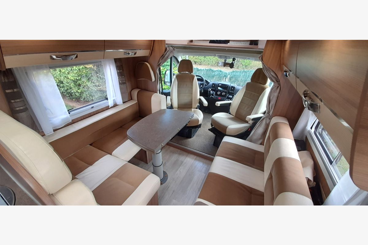 Camping-car pilote  - 30246270_715367b7c5ca1f479e2cc2caedf66d26.jpg