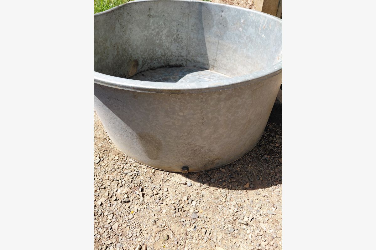 bac a eau 420 litre galvanisé - 30246292_fb212b6bdd905b246c73465a8645f5dc.jpg