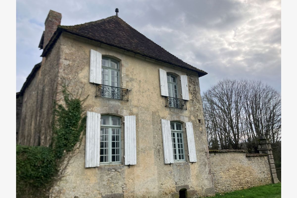 Photo 1 Alençon, à 7 km, maison à la campagne...