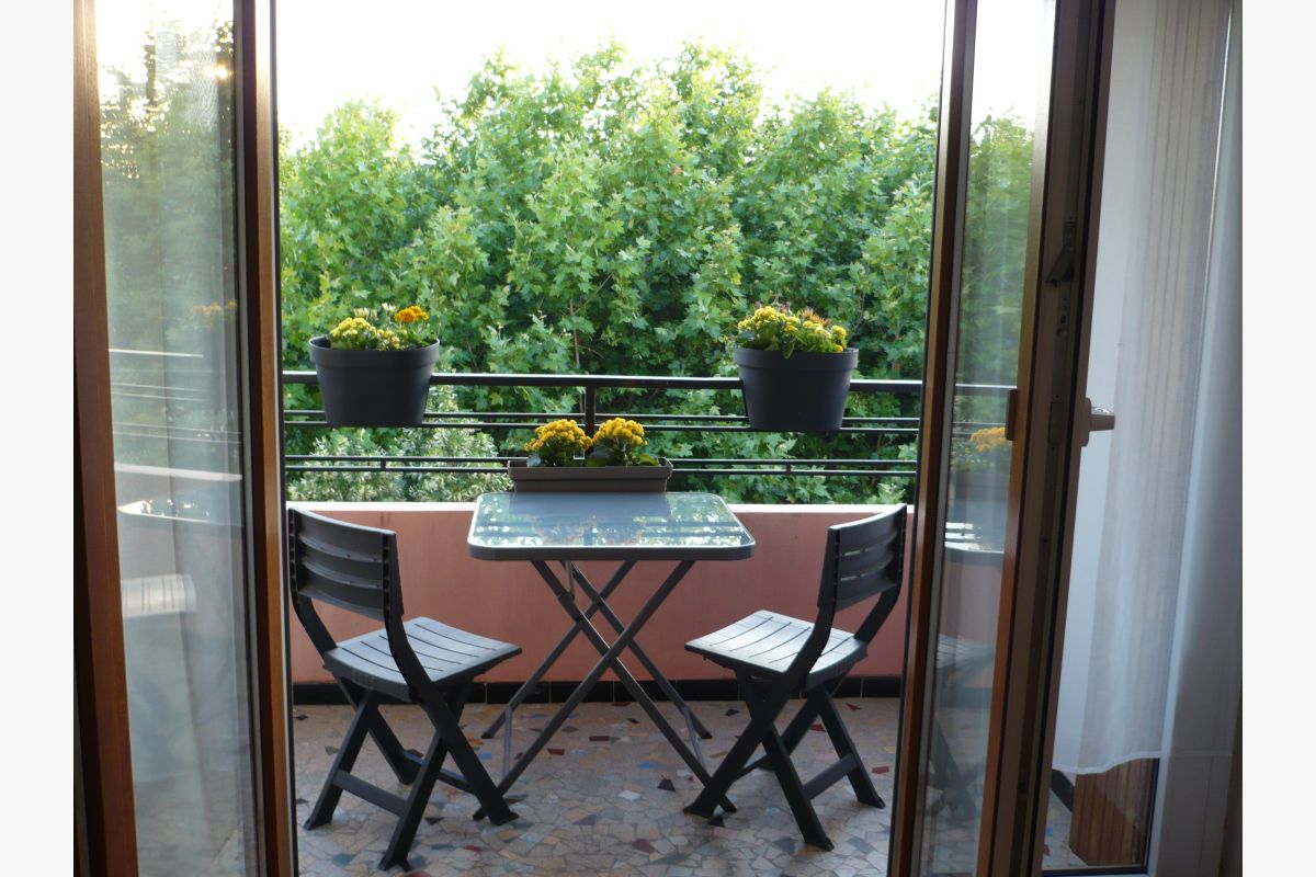 Photo 1 2 pièces 61 M2           Saint Raphael - Quartier les Arènes