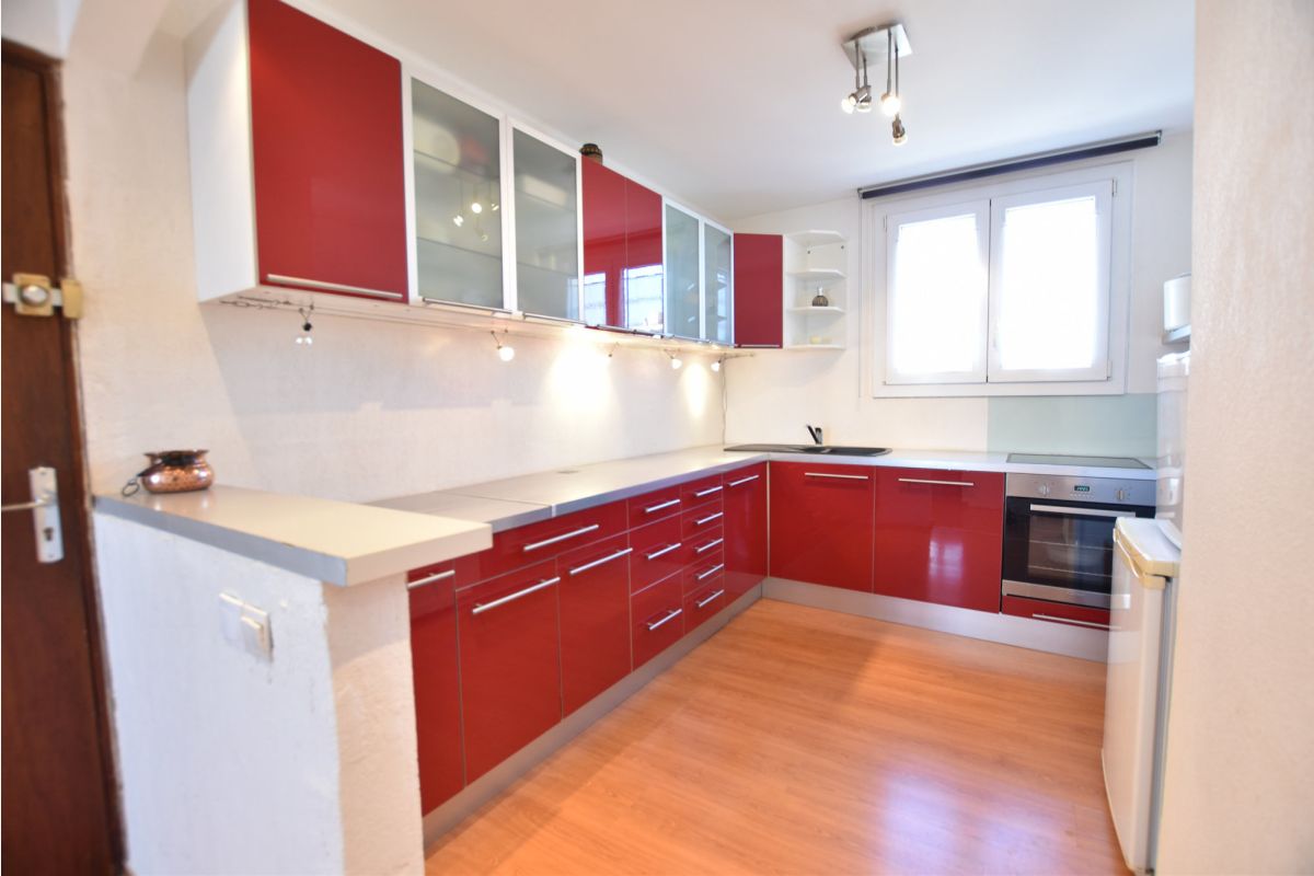 2 pièces 61 M2           Saint Raphael - Quartier les Arènes - 30246863_ef53fd8ff8f417e1e36474a36077bf8e.jpg