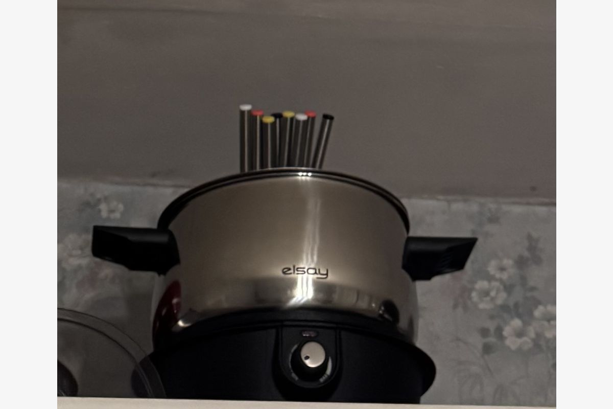 Appareil à fondue 8 personnes  - 30246902_377f9ec1093a0f35a73cccdfff5322d7.jpg