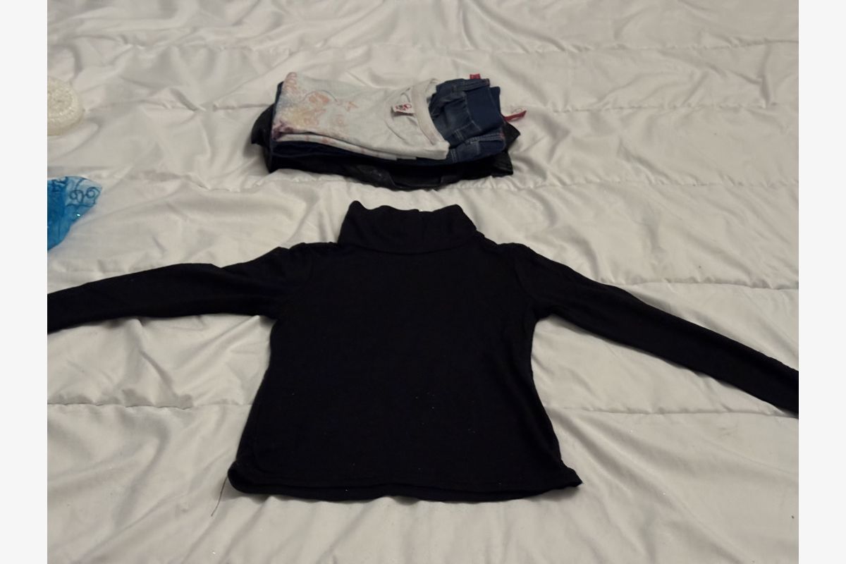 Ensemble vêtements fille taille 3 ans - 30247035_4bdf3a7504170ca76ff4fe99dc5bd8cb.jpg