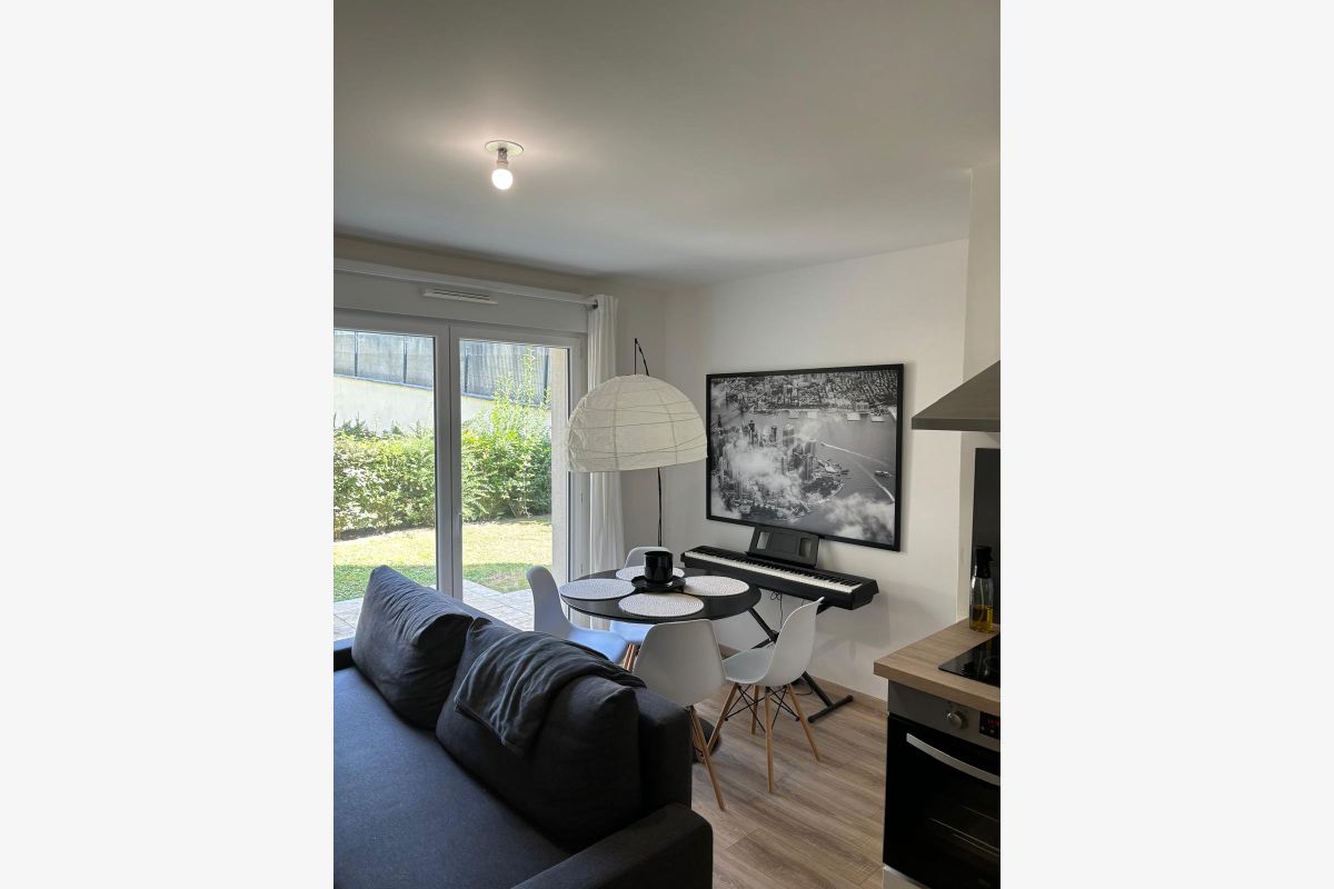 Photo 1 Caen, 770€ T2 meublé 39m2 résidence récente Haie Vigné