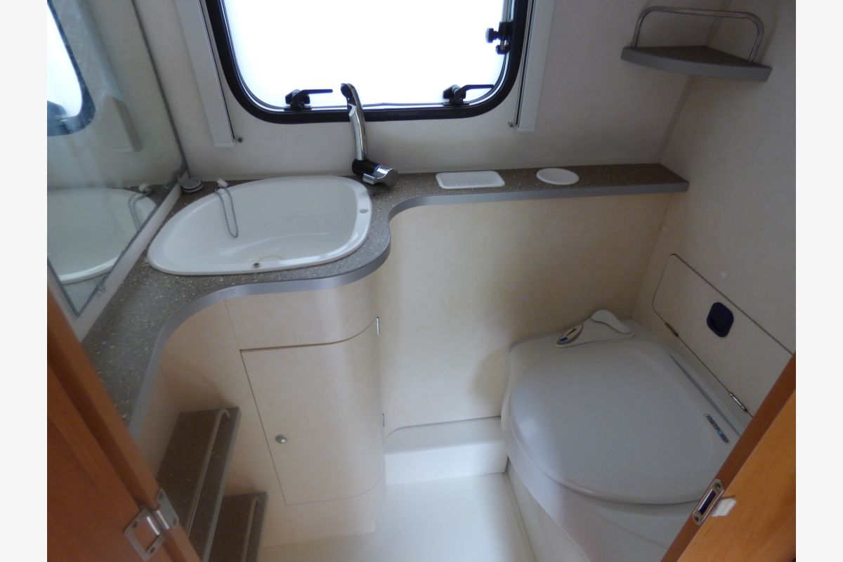 Rare caravane ERIBA - 30247621_60ef199f6700f25dd4dbb4e1736a3003.jpg