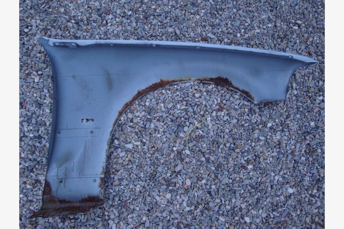 Aile av G avant gauche bmw serie 3 génération E36 de 1990 à 2000 bmw numéro oem part reference number 41358223921 41358215271 enlevé d'une compact L left wing PAS d'envoi gratuit - 30247635_c6dcd1d9bf6a469683cc2c6d54472a37.jpg