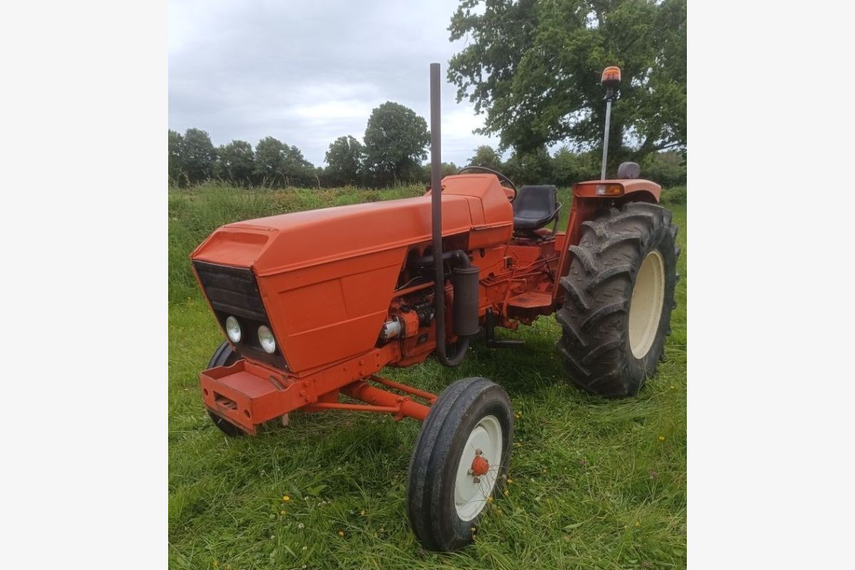 Photo 1 Tracteur Renault 86